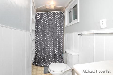 121 W Division, Belding, MI 48809 photo 22