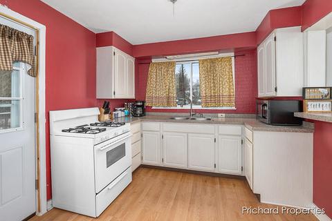 121 W Division, Belding, MI 48809 photo 13