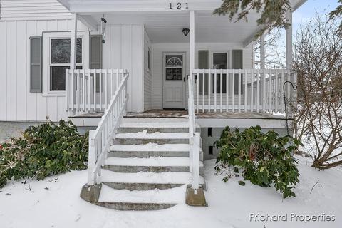 121 W Division, Belding, MI 48809 photo 4
