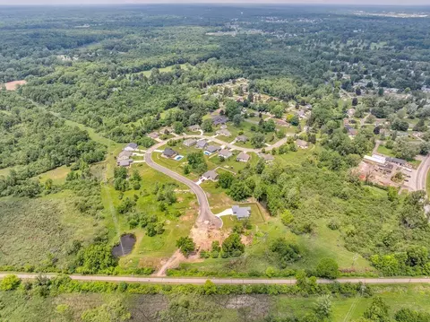 Unit 30 Natural, Jackson, MI 49203 photo 2