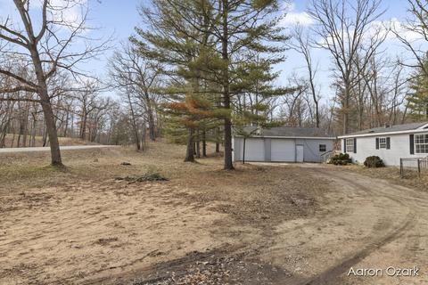 4567 E 104th, Grant, MI 49327 photo 4