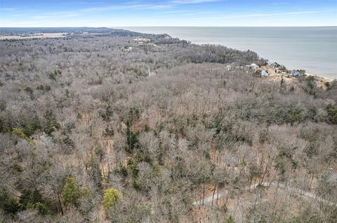 10 Dunewood Drive, Montague, MI 49437