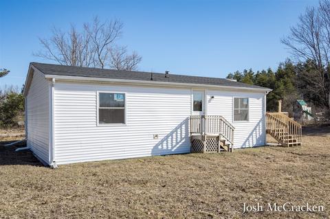 13040 60th, Remus, MI 49340 photo 3