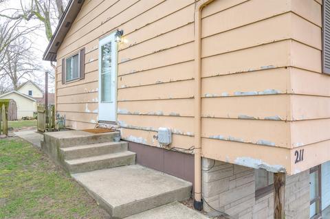 209 5th, Three Rivers, MI 49093 photo 3