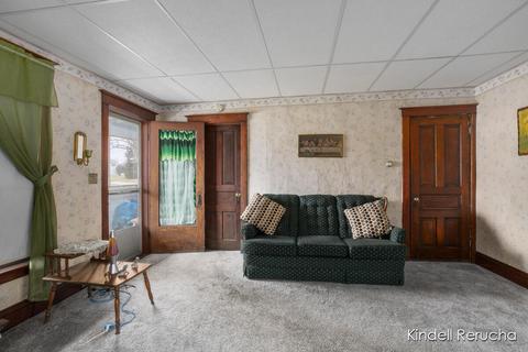 416 Lewis, Belding, MI 48809 photo 6
