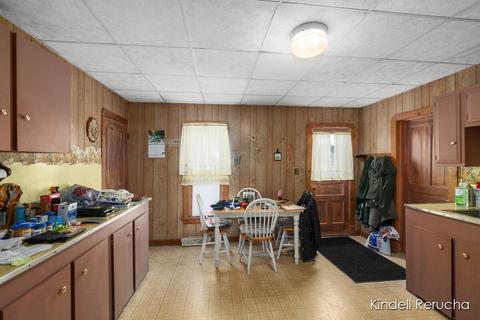 416 Lewis, Belding, MI 48809 photo 9