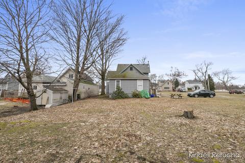 416 Lewis, Belding, MI 48809 photo 19