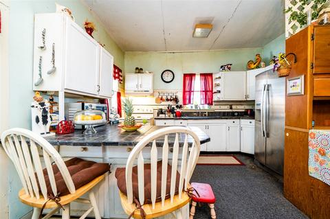2484 E Glendora, Buchanan, MI 49107 photo 8