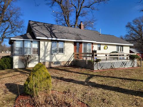 1440 E 8th, White Cloud, MI 49349 photo 4