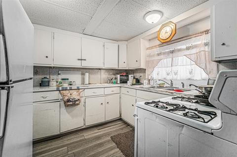 658 Cooper St, Jackson, MI 49201 photo 13