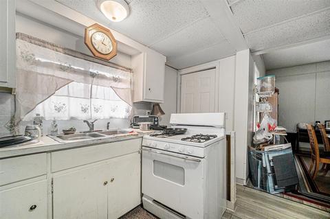 658 Cooper St, Jackson, MI 49201 photo 14