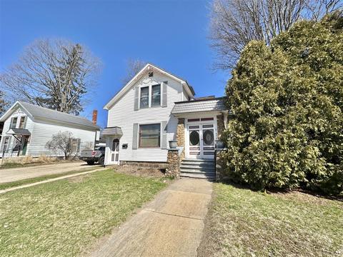 57 E Division, Sparta, MI 49345 photo 2