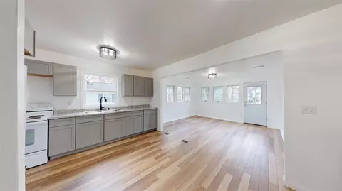 339 N Marshall, Marshall, MI 49068 photo 3