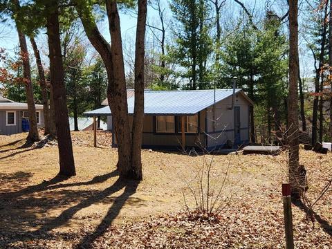 1121 Pocahontas, Harrison, MI 48625