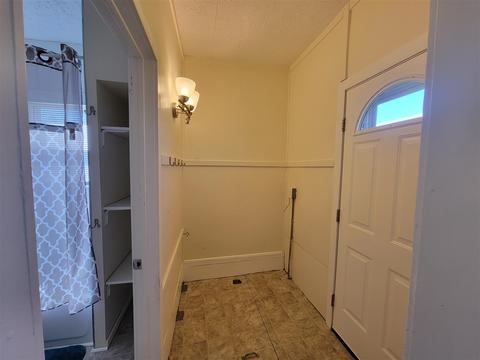 434 Dewey, Jackson, MI 49202 photo 10