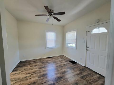434 Dewey, Jackson, MI 49202 photo 3