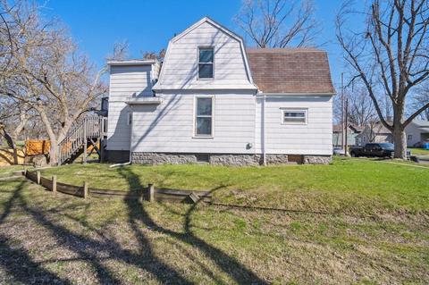 1216 Maple Ave, Jackson, MI 49203 photo 3