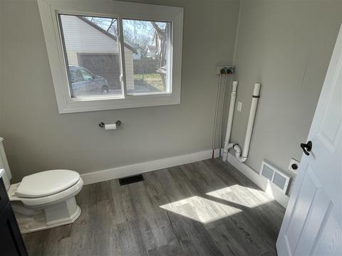 259 Douglas, Jackson, MI 49203 photo 38