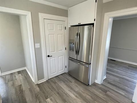 259 Douglas, Jackson, MI 49203 photo 6