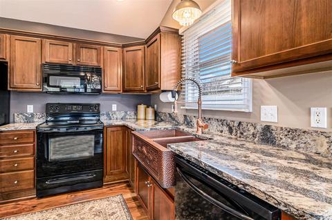 4008 Stoneridge Dr, Jackson, MI 49203 photo 10