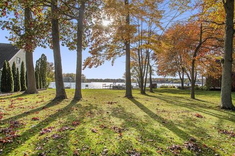 25 Us 12, Dowagiac, MI 49047