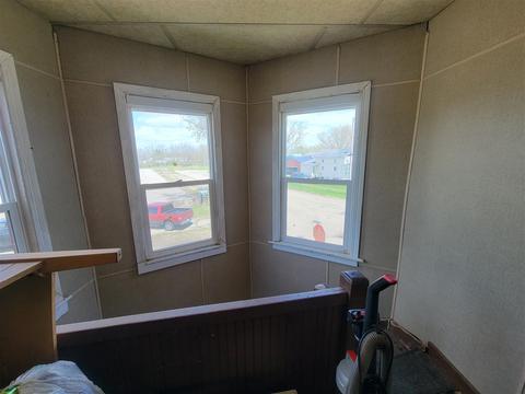 415 N Douglas, Bronson, MI 49028 photo 4