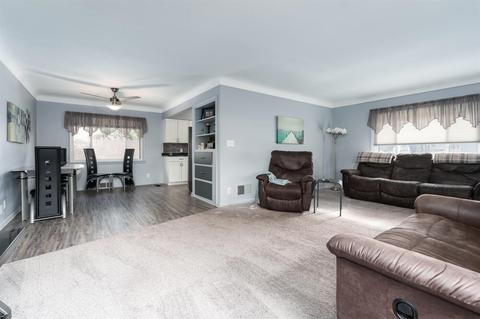 421 E Thomas St, Parchment, MI 49004 photo 5