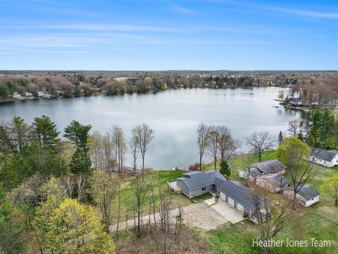 401 Nelson, Stanton, MI 48888