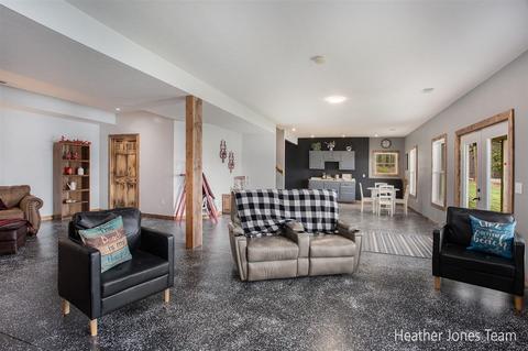 401 Nelson, Stanton, MI 48888 photo 17