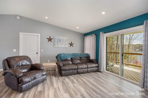 401 Nelson, Stanton, MI 48888 photo 9