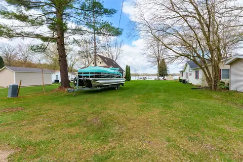 57 E Baseline, Gobles, MI 49055 photo 33