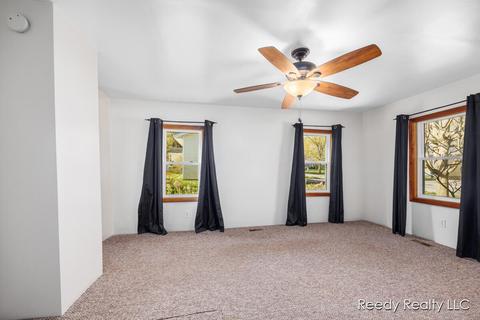 118 Vosper St, Saranac, MI 48881 photo 4