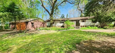 23528 River Run Rd, Mendon, MI 49072
