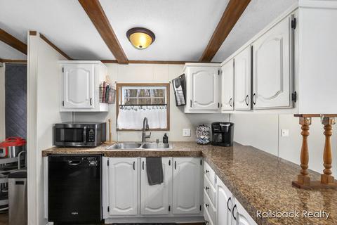 914 E 128th, Grant, MI 49327 photo 6