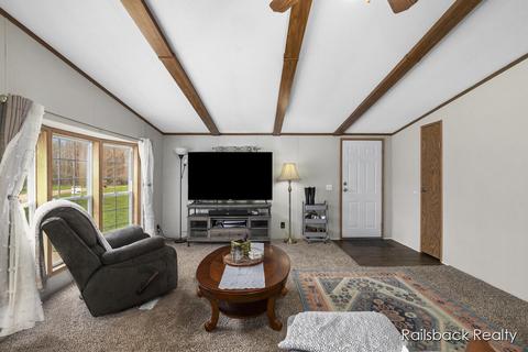 914 E 128th, Grant, MI 49327 photo 3