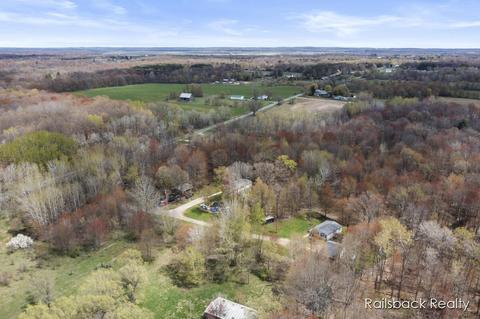 914 E 128th, Grant, MI 49327 photo 25