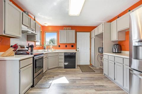 305 Thistle, Climax, MI 49034 photo 7