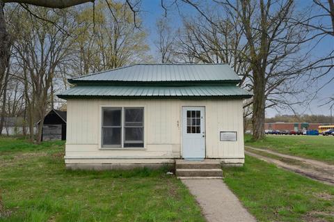 64 S Cook, Hesperia, MI 49421