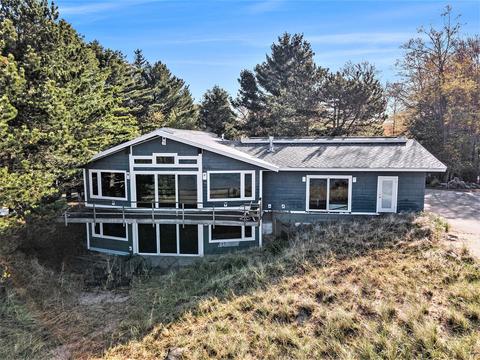 4017 Applewood, Norton Shores, MI 49441