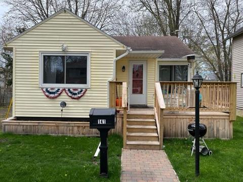 141 Madison, Coopersville, MI 49404