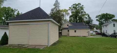 310 E Gilson, Edmore, MI 48829 photo 14