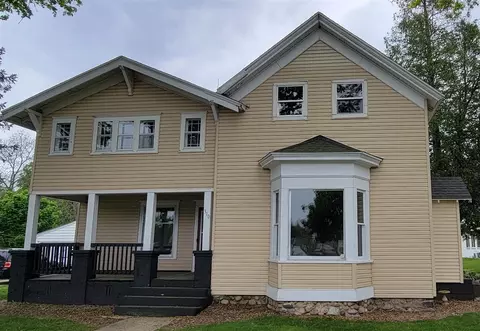 310 E Gilson, Edmore, MI 48829