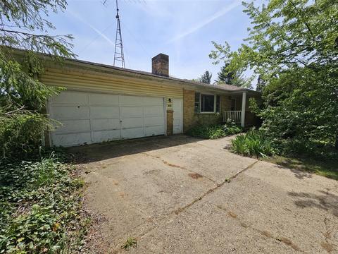 360 Elmside, Benton Harbor, MI 49022