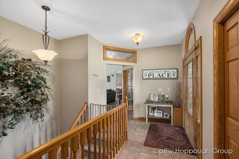 741 Kellogg, Ionia, MI 48846 photo 6