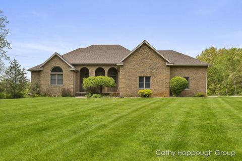 741 Kellogg, Ionia, MI 48846 photo 1