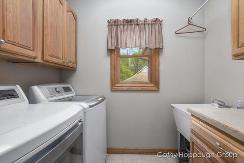 741 Kellogg, Ionia, MI 48846 photo 17