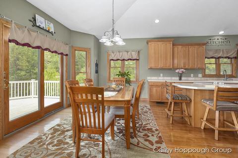 741 Kellogg, Ionia, MI 48846 photo 11
