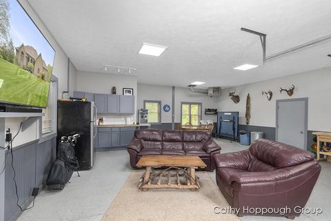 741 Kellogg, Ionia, MI 48846 photo 38