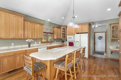 741 Kellogg, Ionia, MI 48846 photo 13