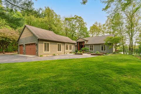 14770 Trillium, Augusta, MI 49012